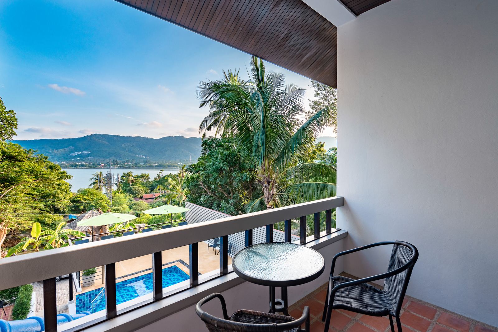 A3 - 2BR Apt with Lakeview
